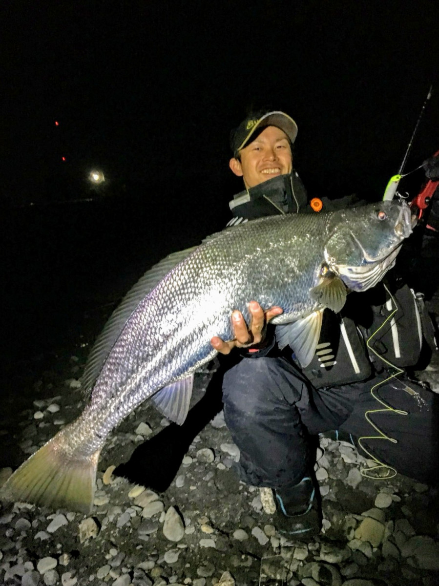 静岡市サーフに怪魚現る 釣具のイシグロ 釣り情報サイト