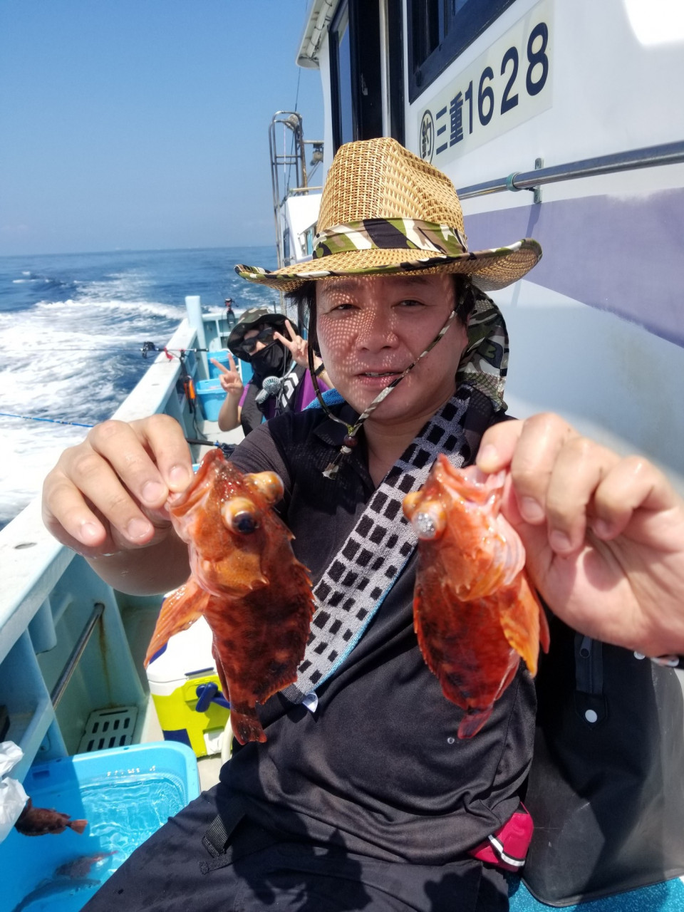 真っ赤なカサゴが大漁 そして良型のアジまでっ イシグロ半田店 釣具のイシグロ 釣り情報サイト