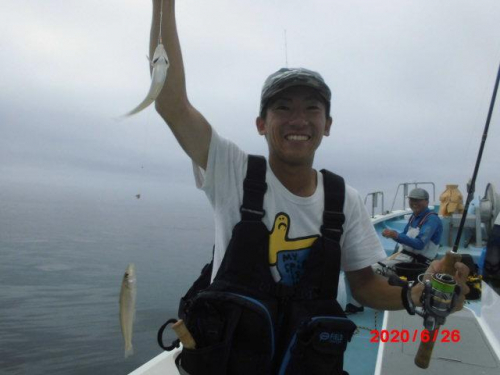 船モロポチャギス釣り初挑戦のお客様はチョットしたコツを掴めば簡単に釣れましたッ(^-^)