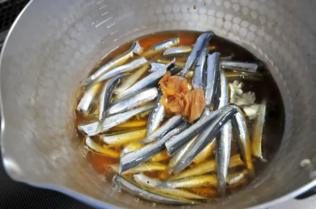 シンプルで美味しい 小イワシの梅煮 釣具のイシグロ 釣り情報サイト