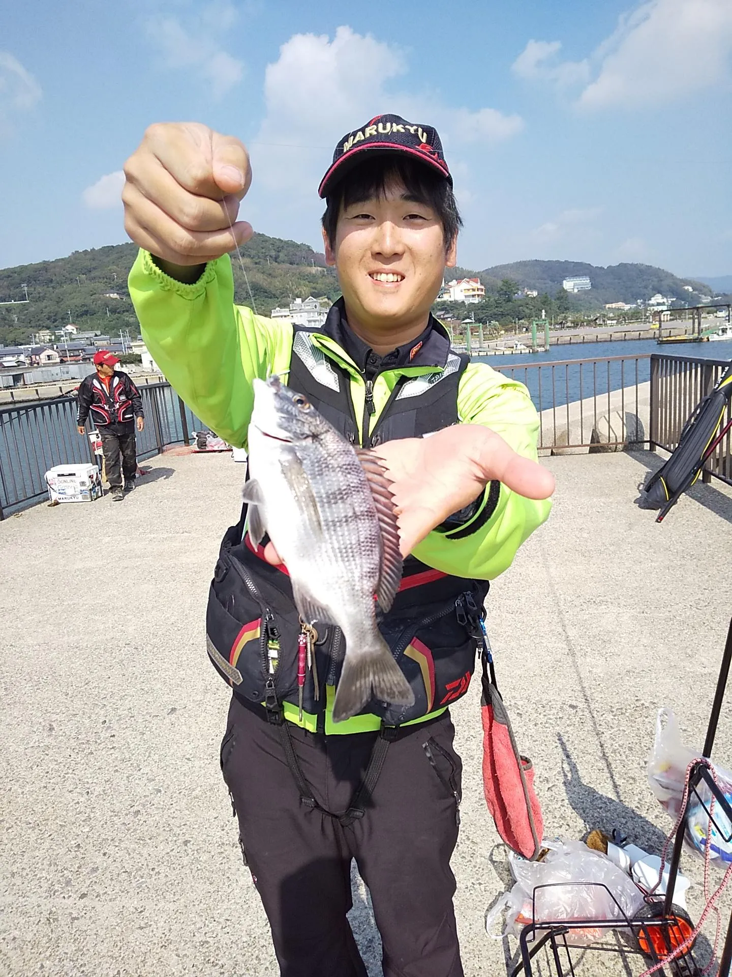 宮崎港クロダイフカセ釣行！！｜釣具のイシグロ |釣り情報サイト