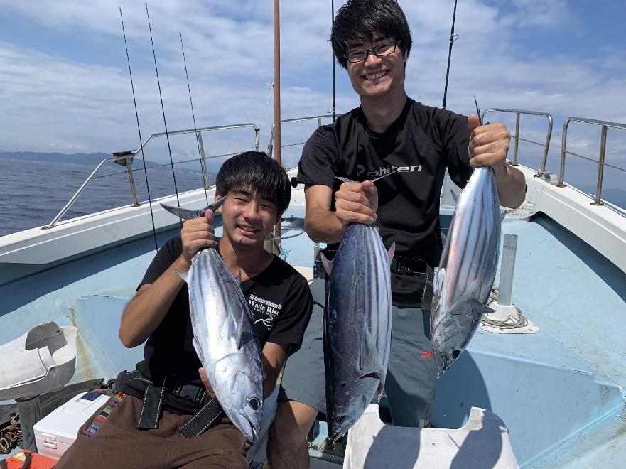 スタッフ釣行 コマセ ルアーで駿河湾カツオに挑戦 釣具のイシグロ 釣り情報サイト