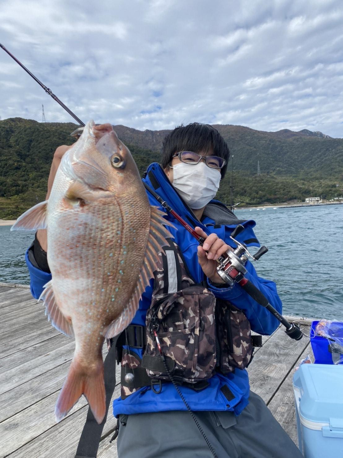 彦根店 敦賀で人気の釣り筏へ初釣行してきました 釣具のイシグロ 釣り情報サイト