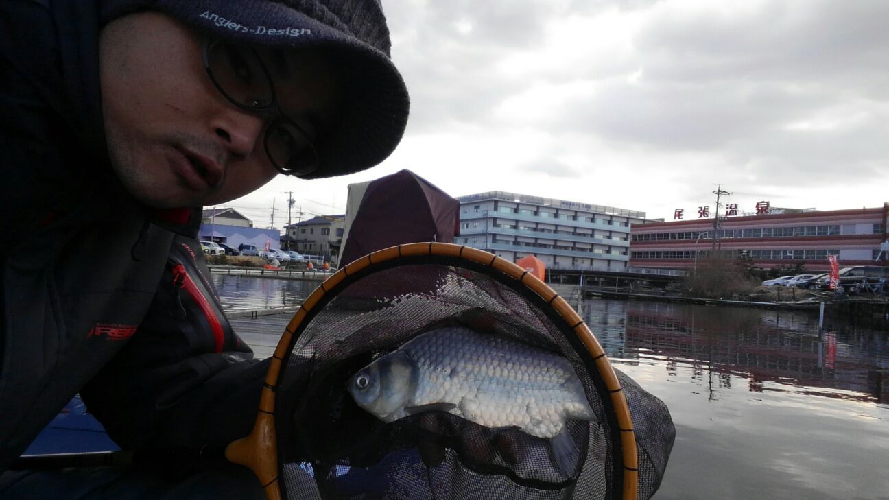 厳寒期のヘラブナは底釣りがおすすめ 釣具のイシグロ 釣り情報サイト