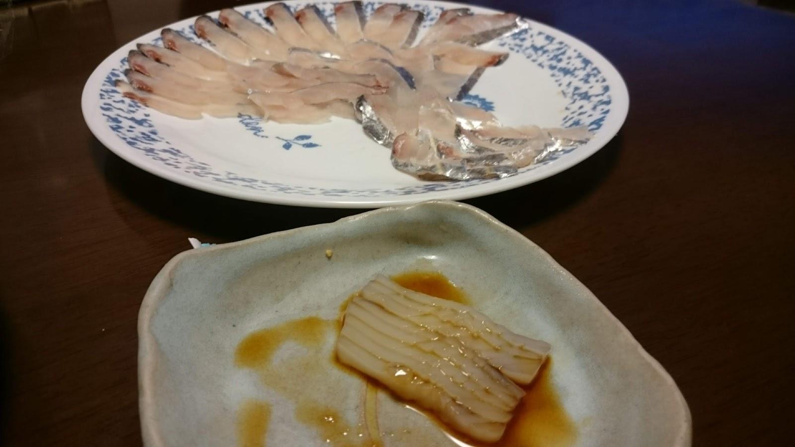 アオリイカは昨日の太刀魚と一緒に刺身で頂きました。
どっちも少し甘みがあって美味しいです。