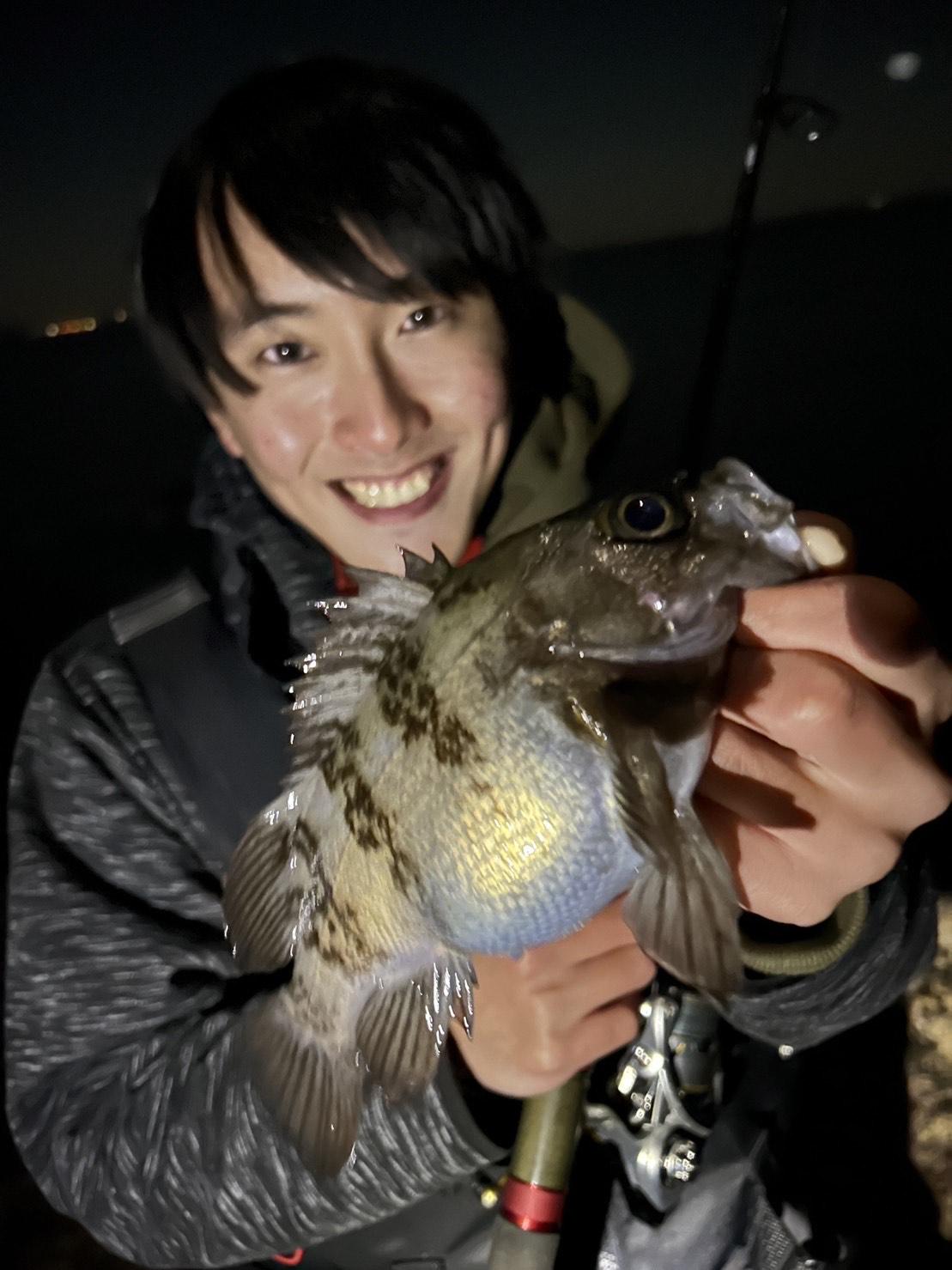 堀内は一誠海太郎 スパテラ２インチのフロートリグで釣れました！