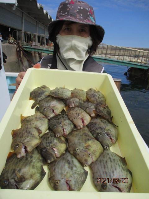 こちらのツリジョは初秋カワハギ20枚近く釣ってましたよッ(^-^)