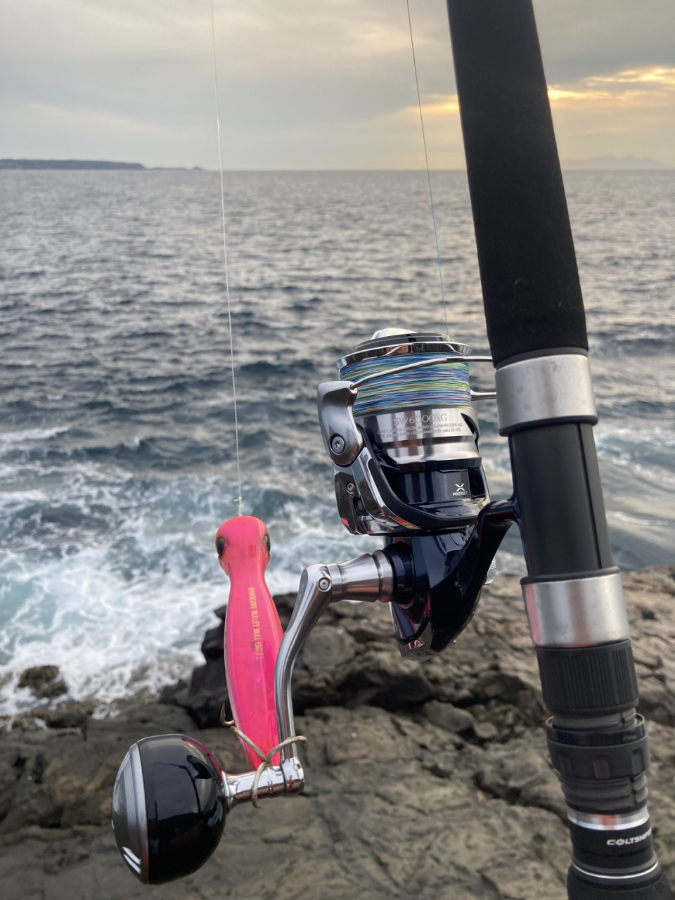 新到着 SHIMANO STRADIC SW 6000XG リール 磯 沖釣（ショアジギングで リール