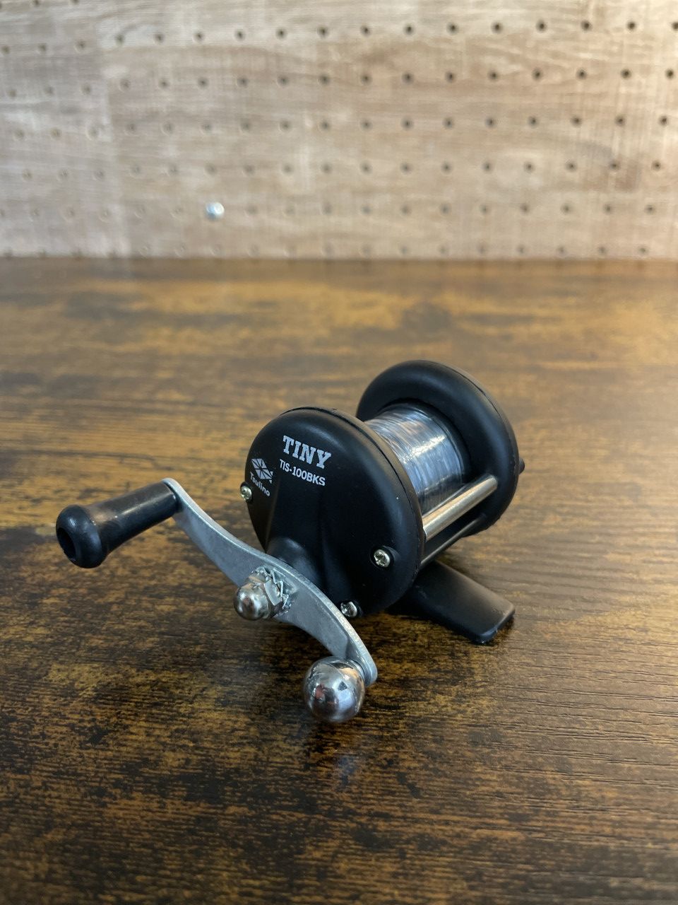 オシャレでカワイイ超小型両軸リール】穴釣り・ちょこ釣り・ワカサギ釣りに！Tsulino TINY 新登場！！ | イシグロバイヤー | 釣具のイシグロ  | 釣り情報サイト