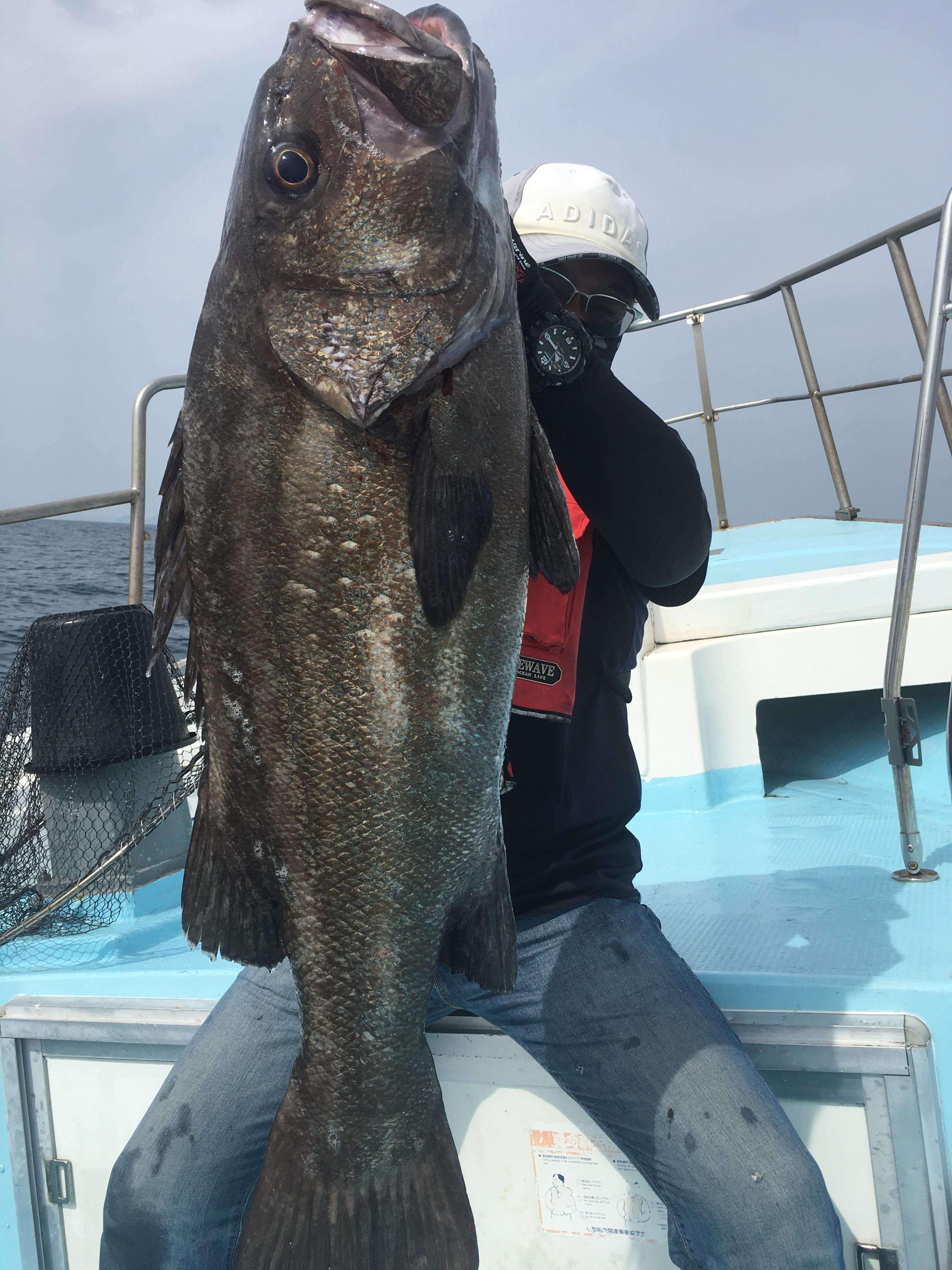 【売れ筋】 景徳鎮】釣り◇老人と魚◇大漁◇中国◇在印◇ 置物、オブジェ