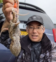 サビキ釣りやちょい投げ釣の合間にタコを狙ってみてはいかがですか？浜名湖のタコは流れの中にいるのでとっても美味しいですよ。