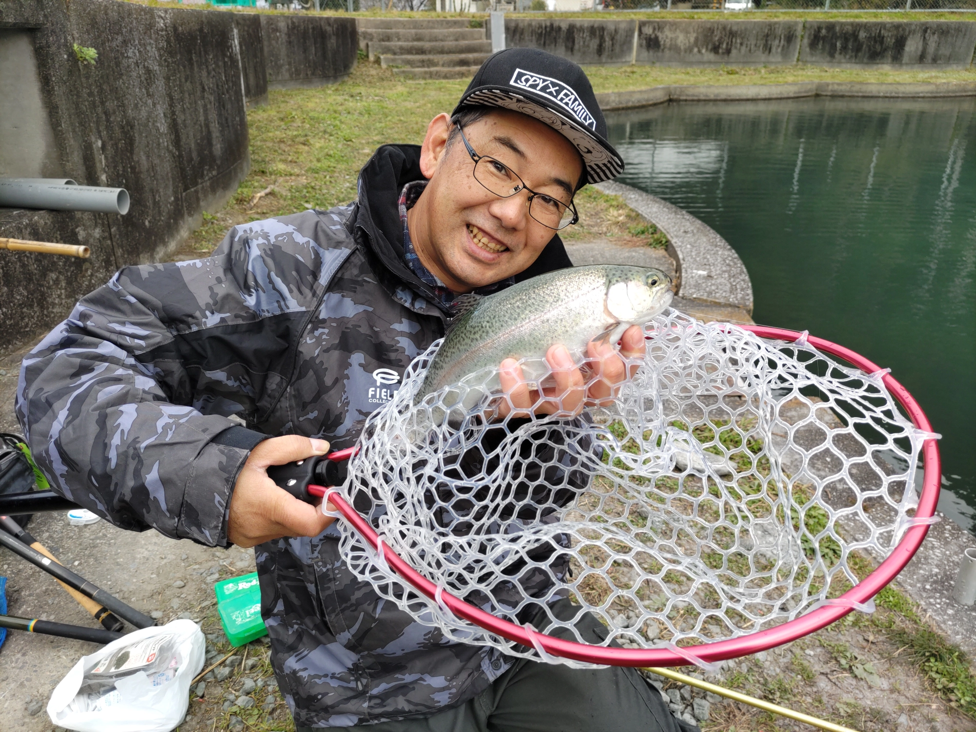 冬の寒い季節でも釣り堀ならば魚を釣ることが出来ますよ。