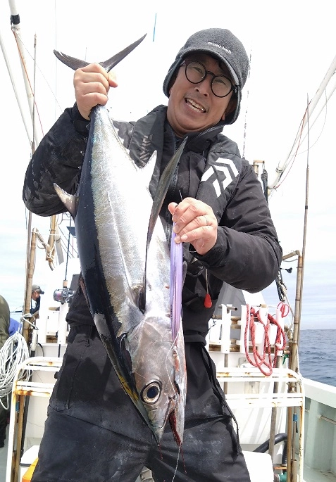 トンジギ絶好調!!4人で20以上ヒット14本キャッチ!! inゴールデン