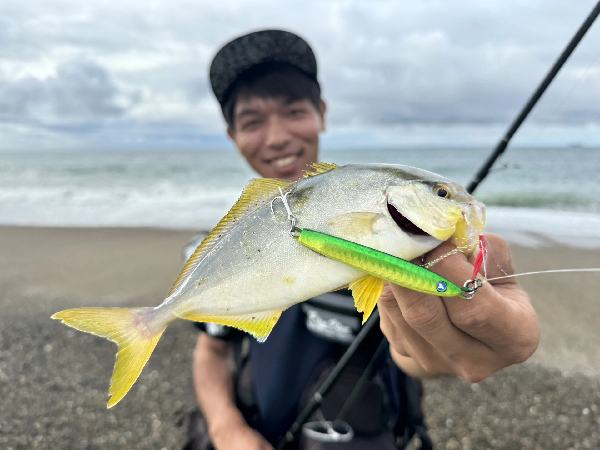 渥美半島サーフ 小型青物・マゴチ好調です♪ | 釣具のイシグロ | 釣り