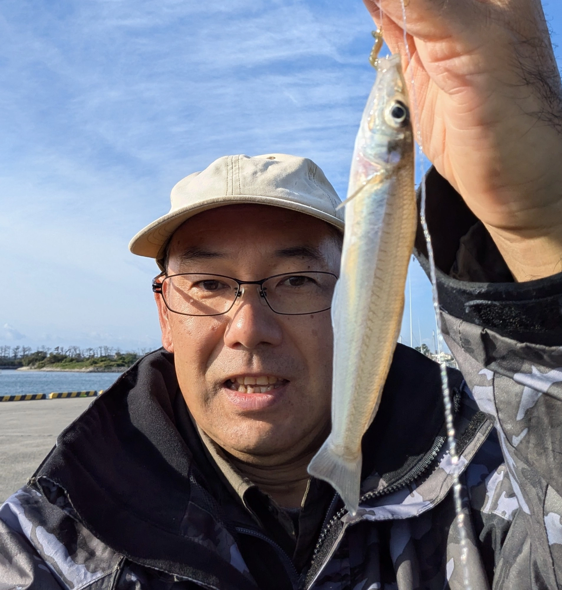 風は強かったですが潮が動き出したところからキスが入れ食いに！浜名湖の奥からキスが下って来た今が数釣りのチャンスです！