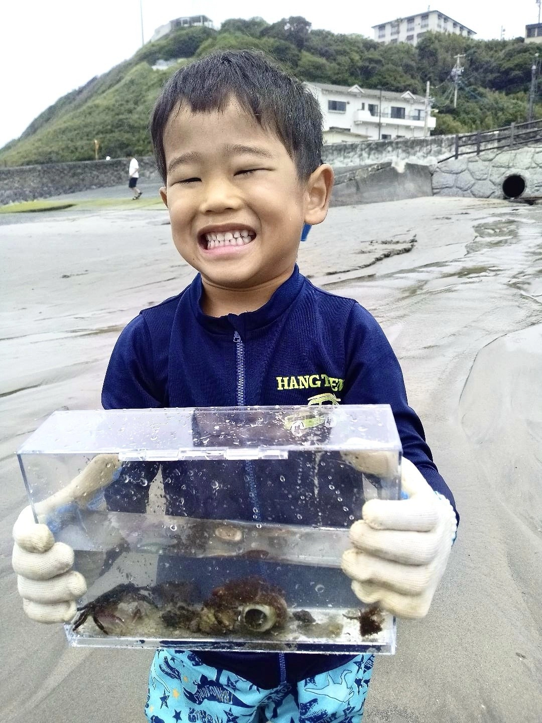 大人もハマる磯遊び!!親子で磯遊びにいきませんか?