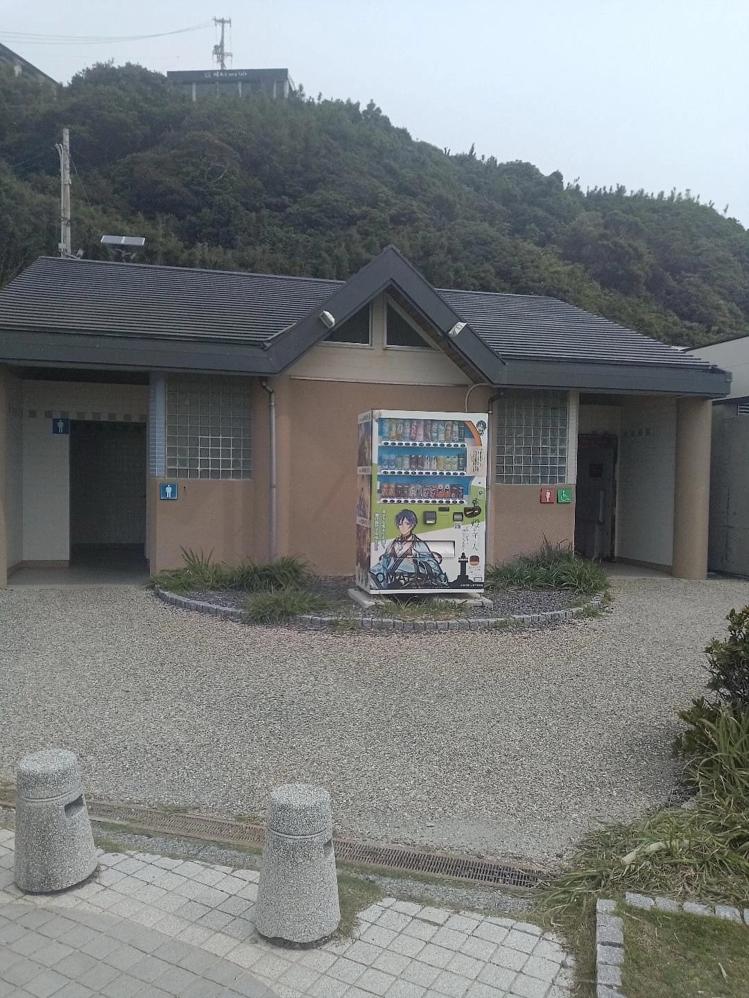 駐車場にはトイレもありますよ♪