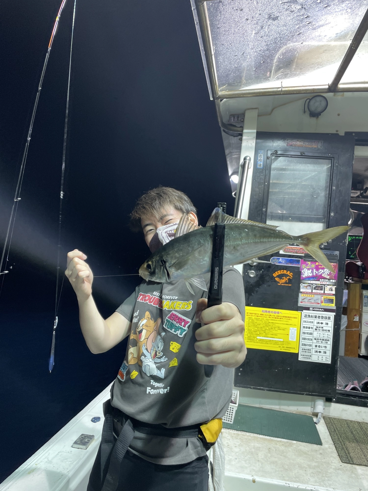 バチコンも釣れてます
