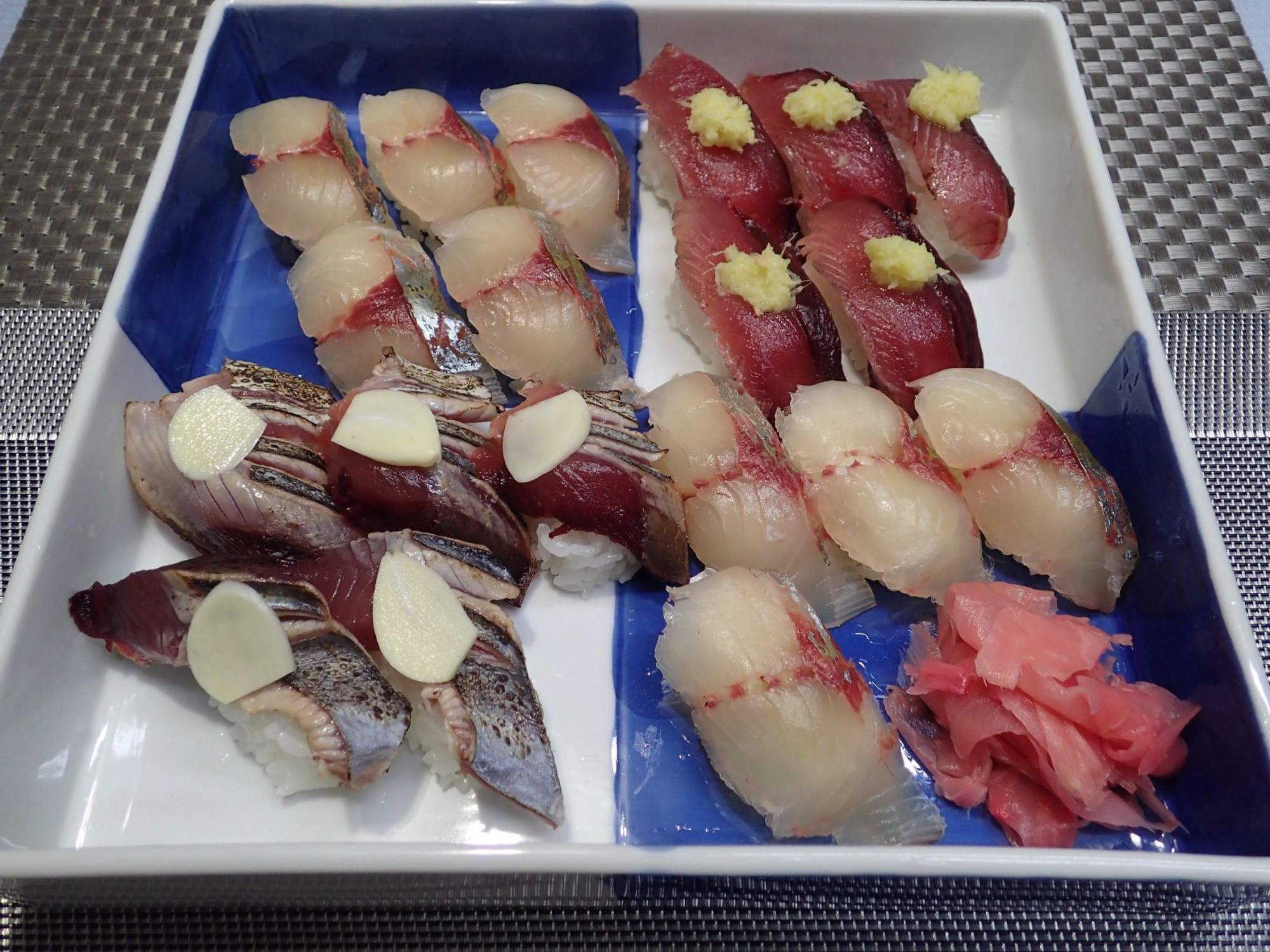 シマアジとソーダカツオのお寿司