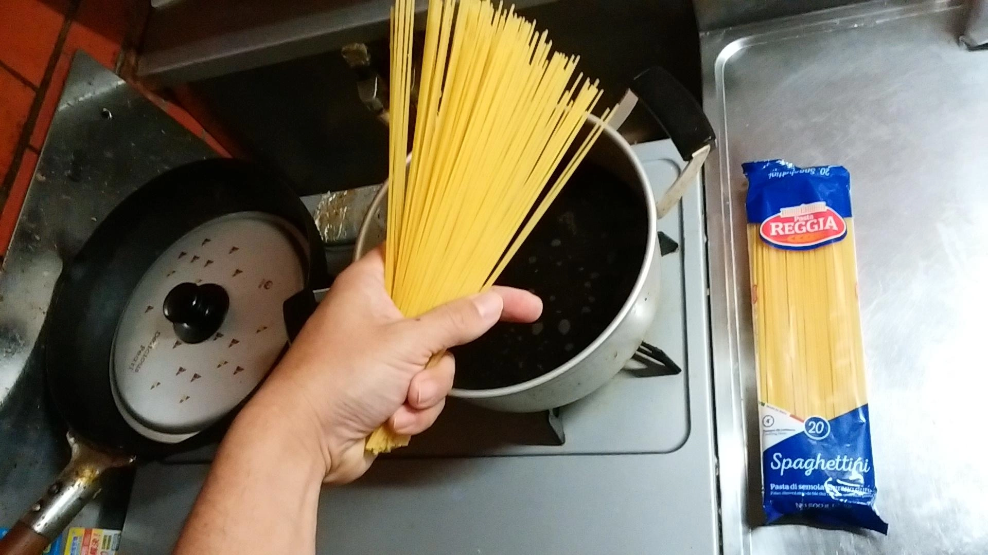 タコの茹で汁再利用デス!