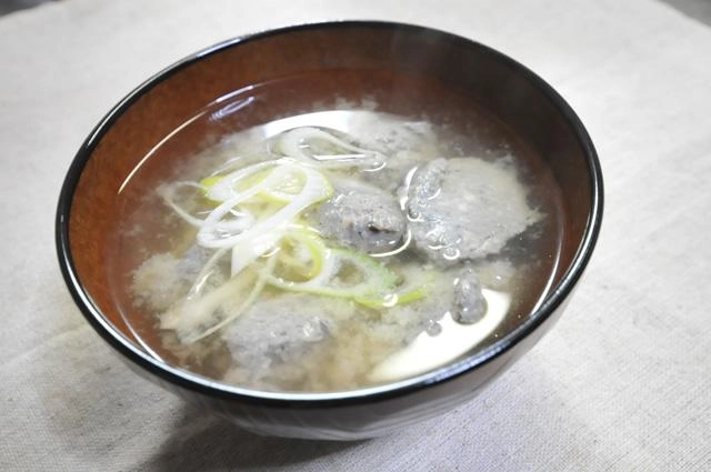 骨まで食べて栄養満点！小イワシのつみれ