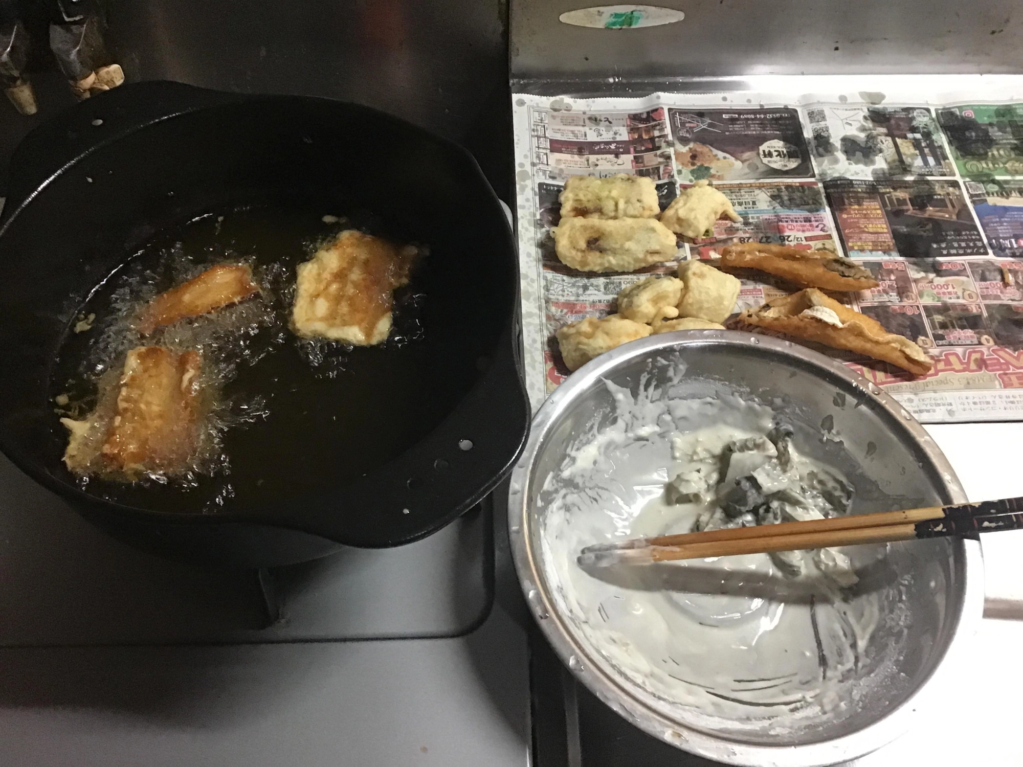 いつもの天ぷらと唐揚げしました。皮も天ぷらに。しっとり、フワフワの食感。