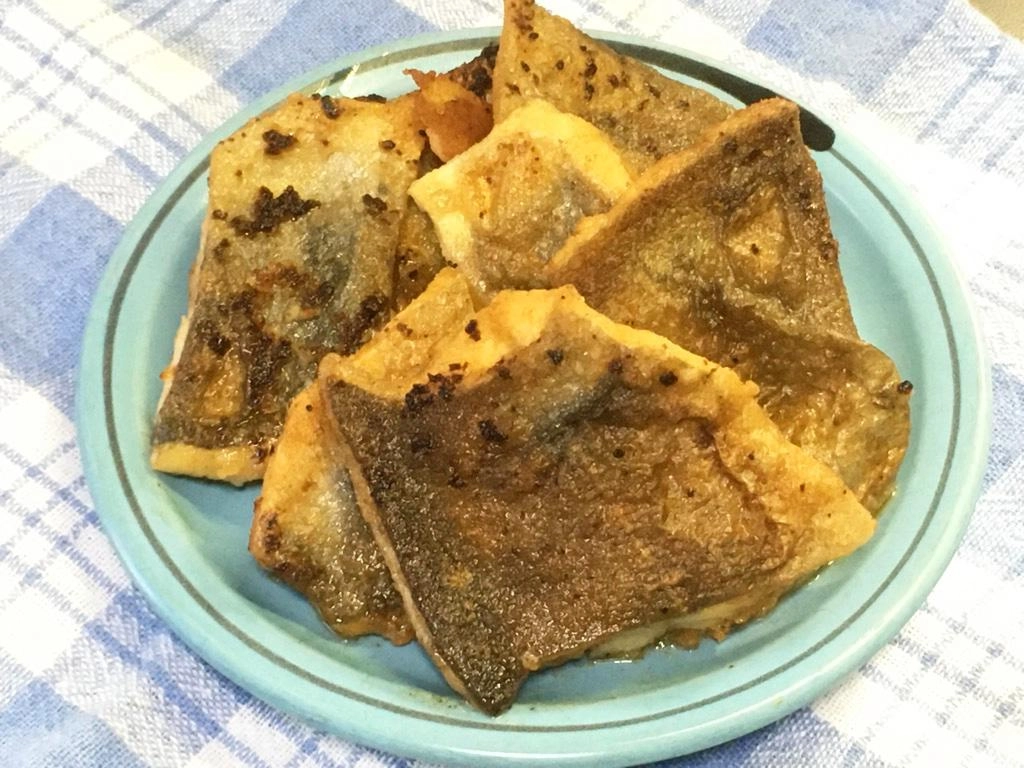 鮎の友釣り中に偶然かかった立派な尺アマゴを美味しいムニエルにして頂きました。