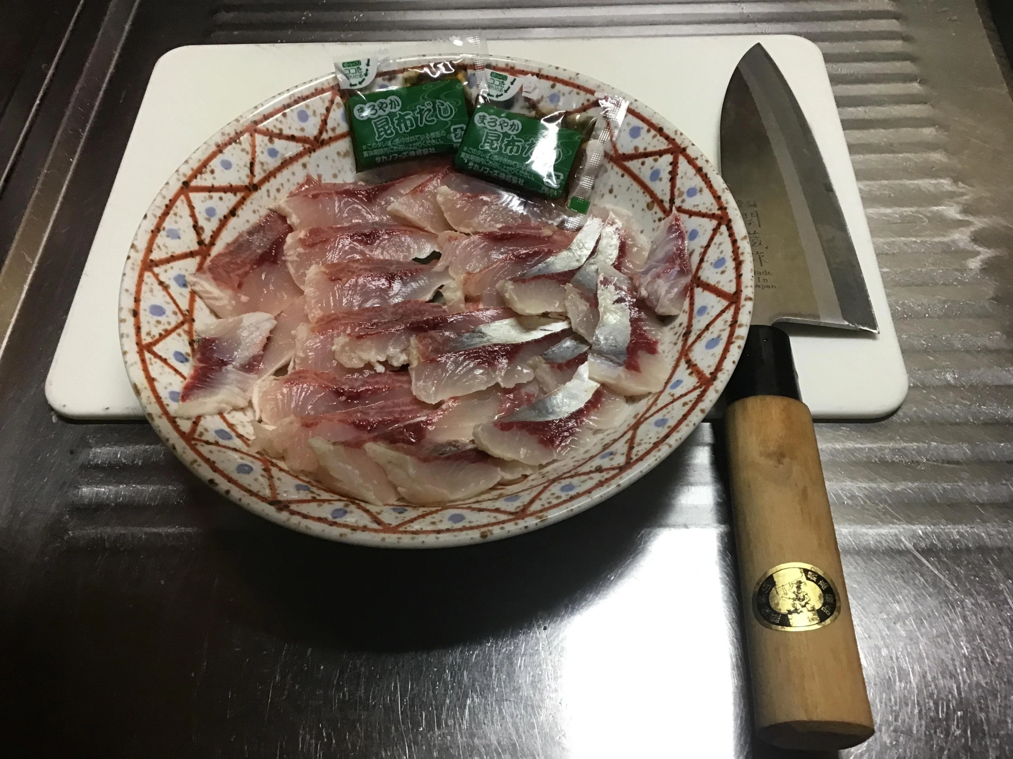 熱湯かけて氷水で締めると、皮むきが簡単です❗️コリコリとねっとりのバランスgoodデス。
