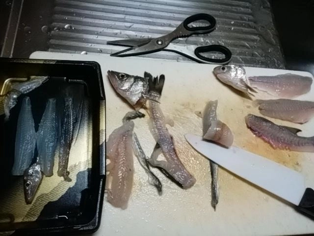 三枚おろし。皮むく。