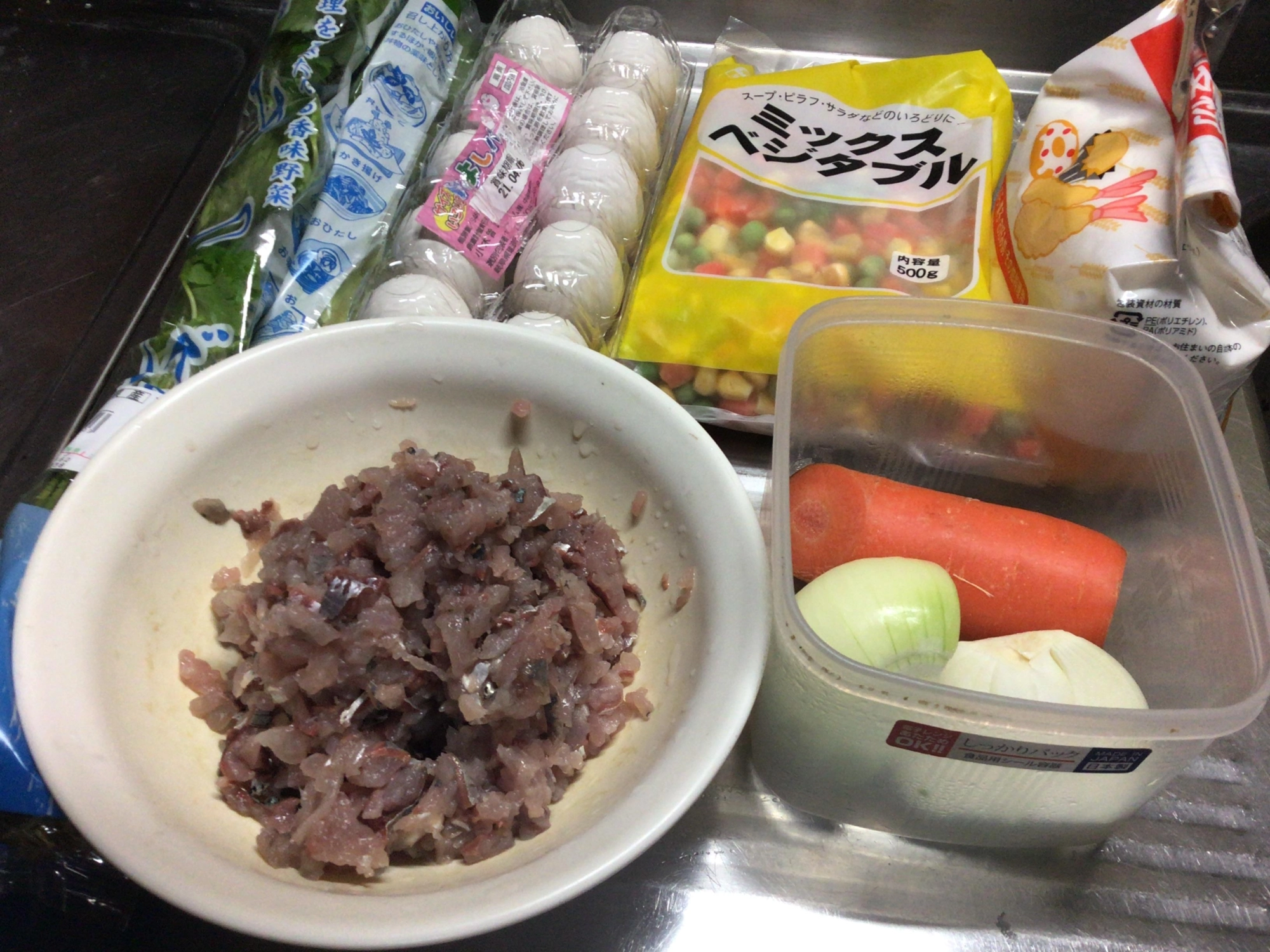 ハンバーグなので玉ねぎにしました。青ネギでもOKデス❗️