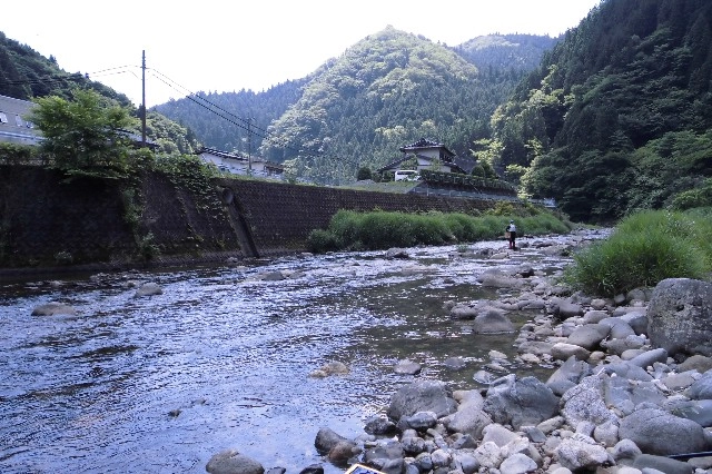 渇水気味の大入川