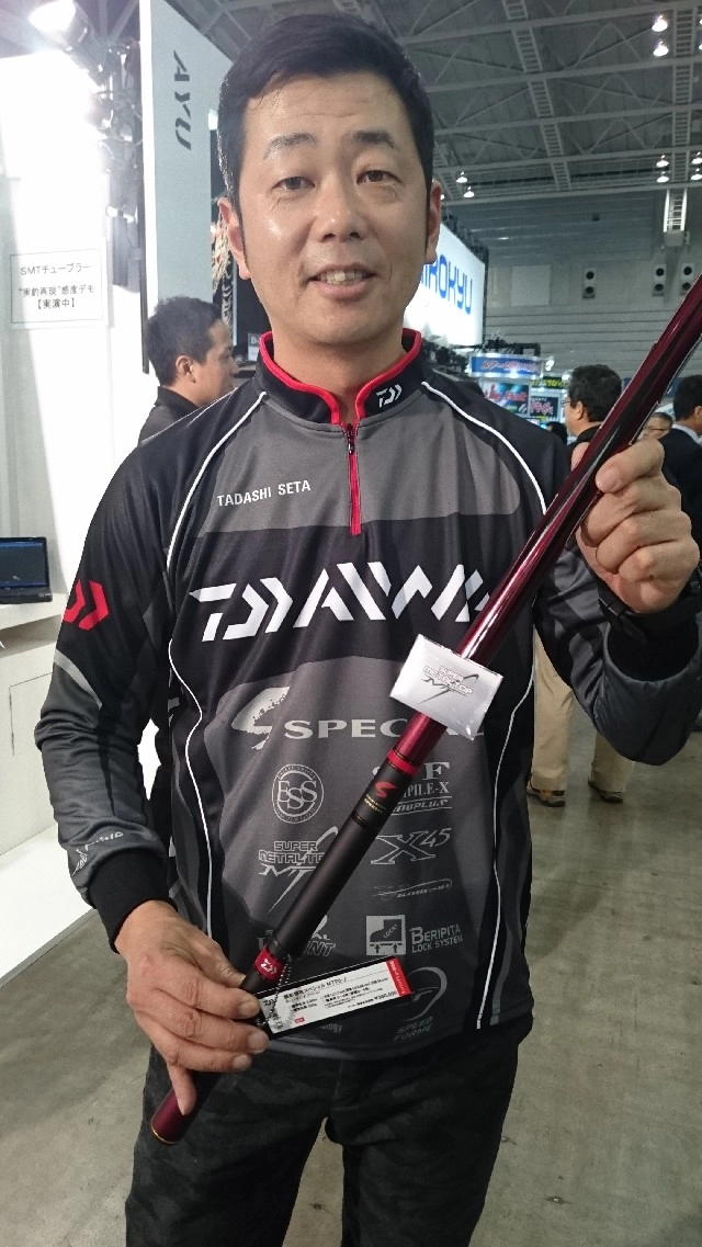 ダイワ：瀬田　匡志テスター
【銀影競技スペシャルＭＴ９０ＭＪ】

昨年のグランドスリムに採用した「７本継」と「ＳＭＴチューブラ」を搭載！“メガトルク”らしく“曲がる”胴調子でありながらＳＭＴ“チューブラ”と“ソリッド”を採用したことで操作性も大幅アップ！！