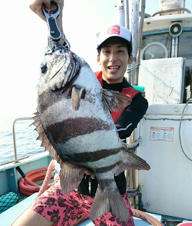 半田店スタッフ細田　この日最大の５１ｃｍＧＥＴ！