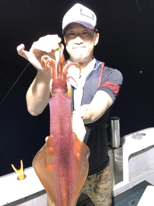 イシグロ半田店スタッフの三井さん。パラソルマイカ最高の引きです！！