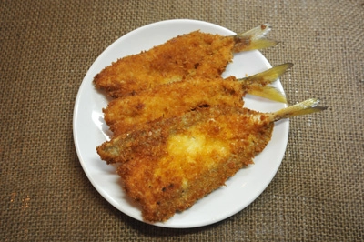 カマスのフライと頭骨せんべい