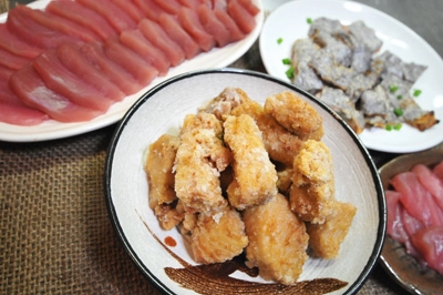 キハダマグロの皮の炙り・刺身・唐揚げ
