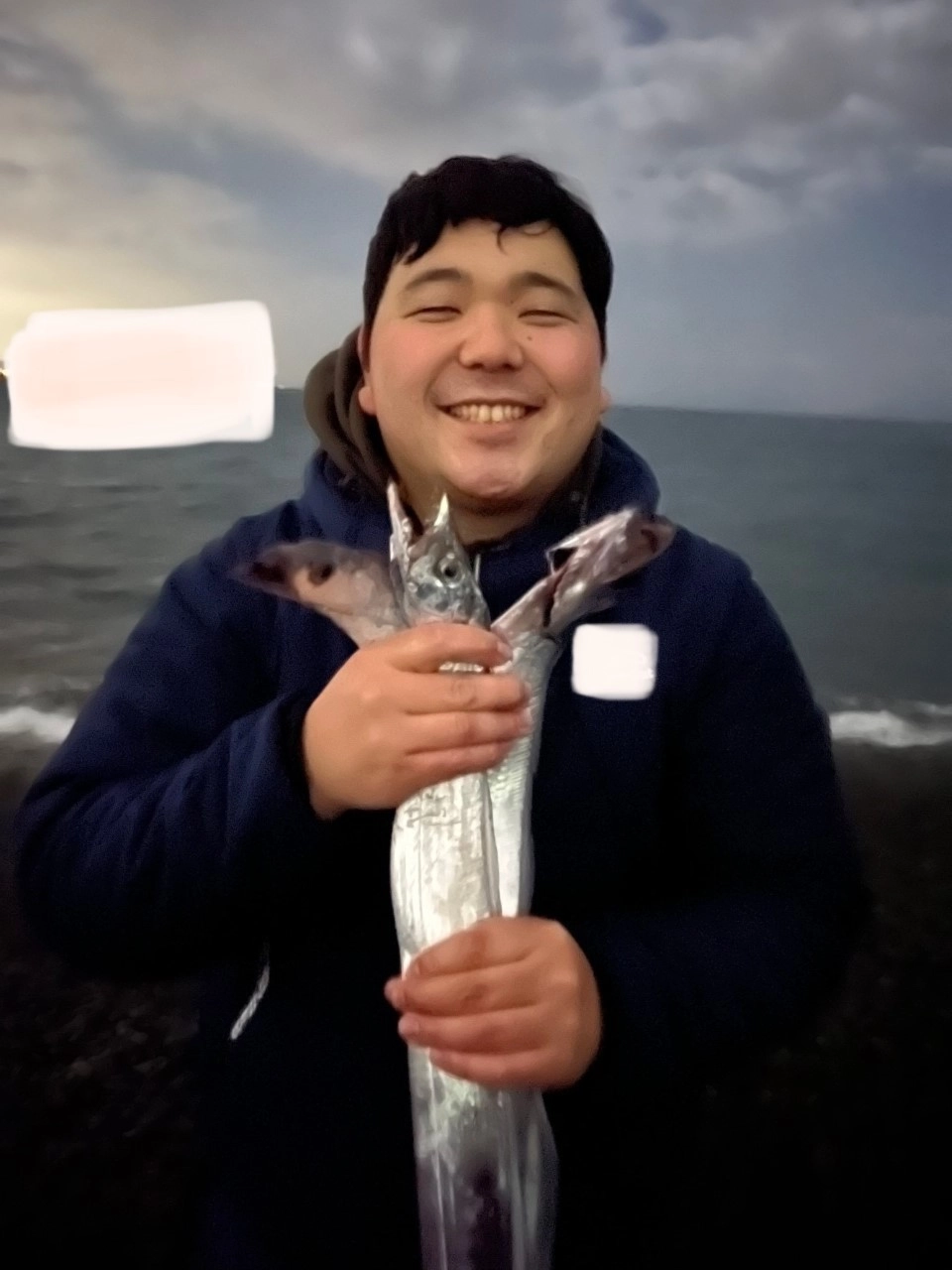 明るいですが、夜撮影しました。タチウオ釣行18:00～20:00