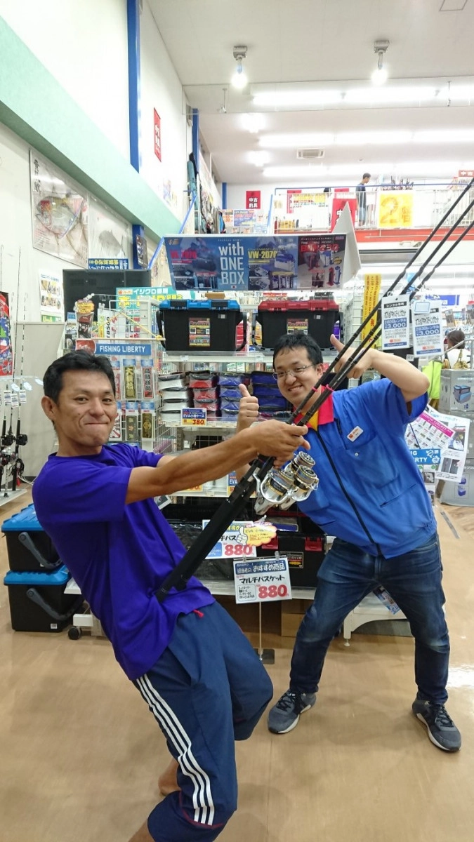 伊勝丸船長ご来店！！早速レンタルしていただきました！