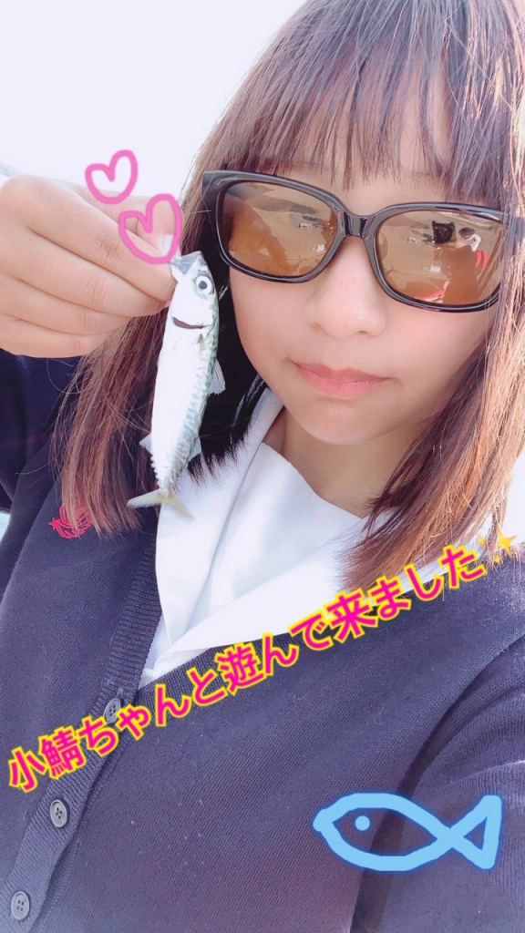 １０～１５ｃｍの可愛いサバが遊んでくれました（＊＾－＾）