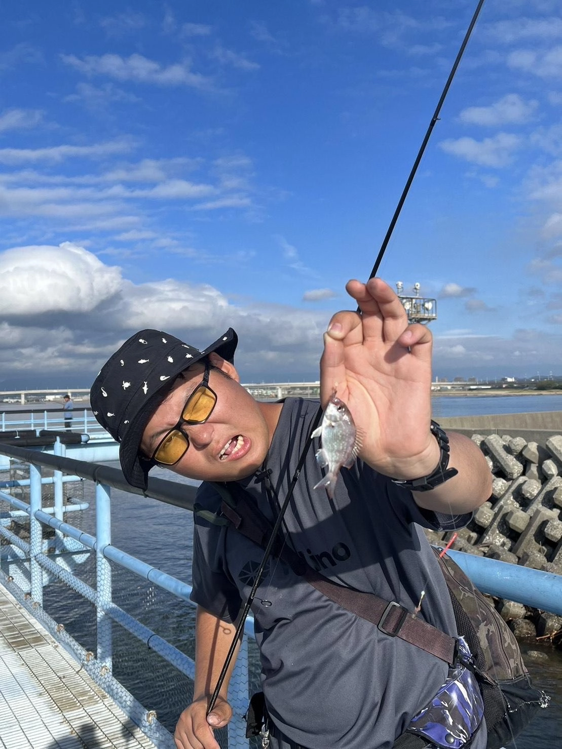 今年特に多いチャリコ（マダイの子）も釣れました！リリースにご協力ください。