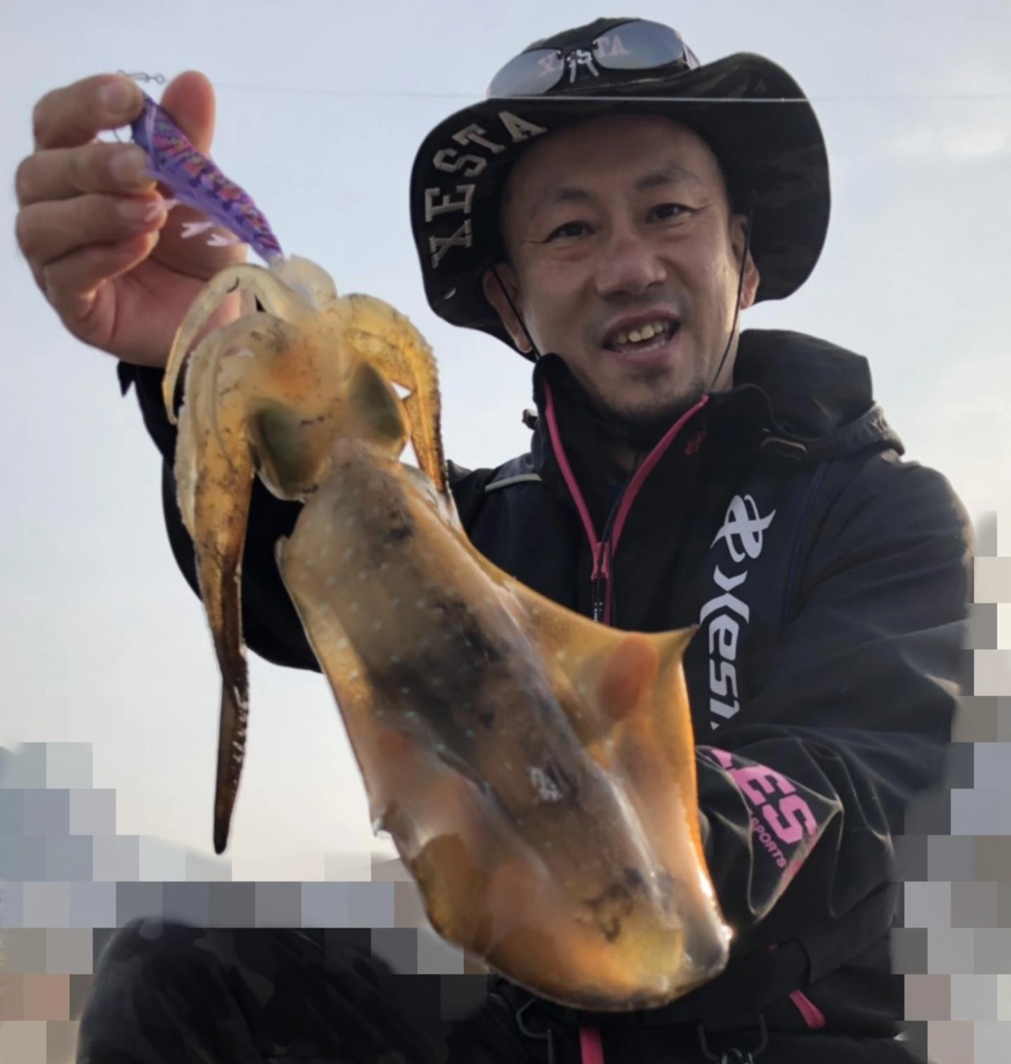 600g