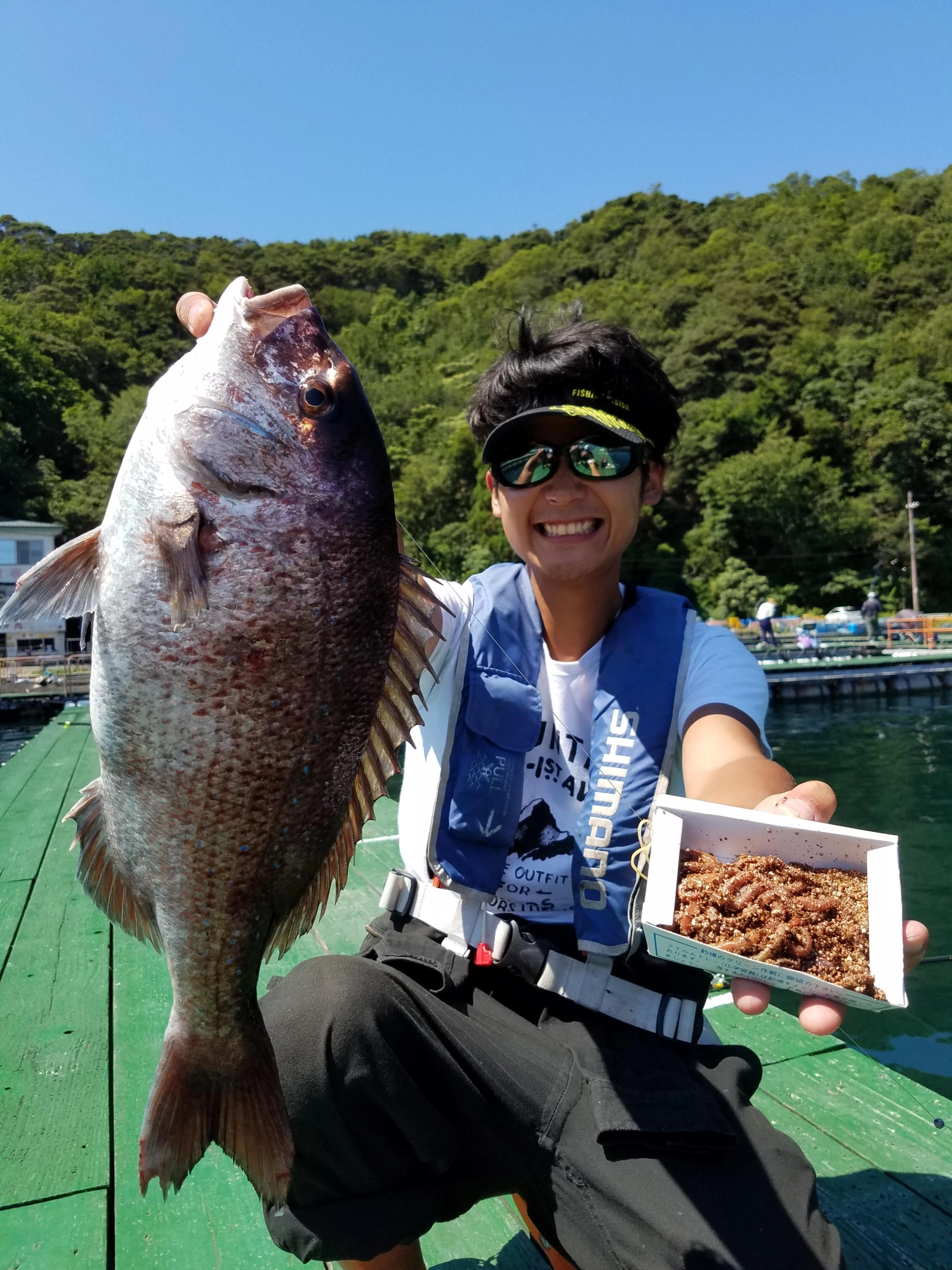 真夏の海上釣堀！初心者でも大丈夫♪ご家族と、友人と、カップルで！夏休みは釣りを楽しもう！