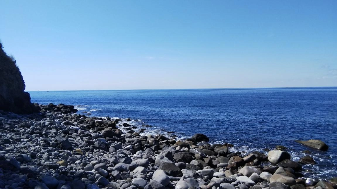 戸田港西側のゴロタ浜での釣行です