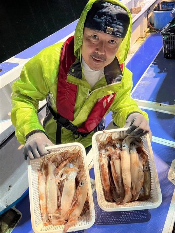 やや大きいイカも混じりましたが、ムギイカサイズも多く混じりました！