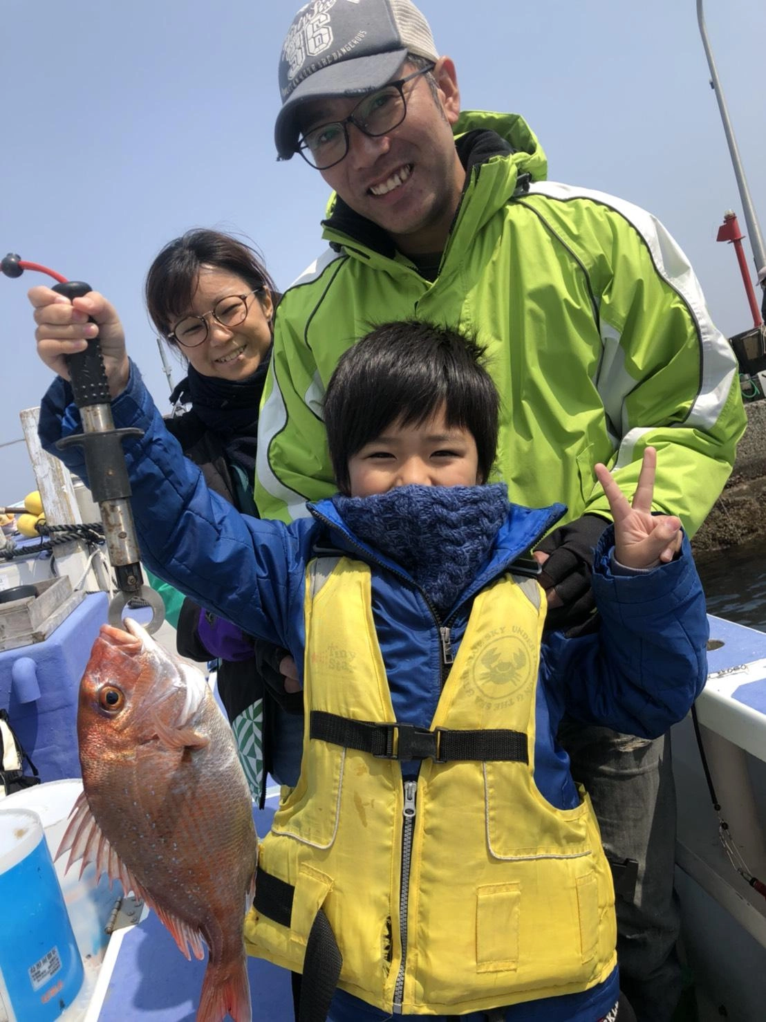 小学３年生の男の子も良型マダイゲット！始めての釣りで釣れました！