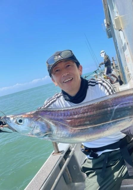 天竜沖にて。これから活性はどんどん上がっていきます。釣って楽しい♪食べて美味しい♪タチウオ釣りはいかがですか？