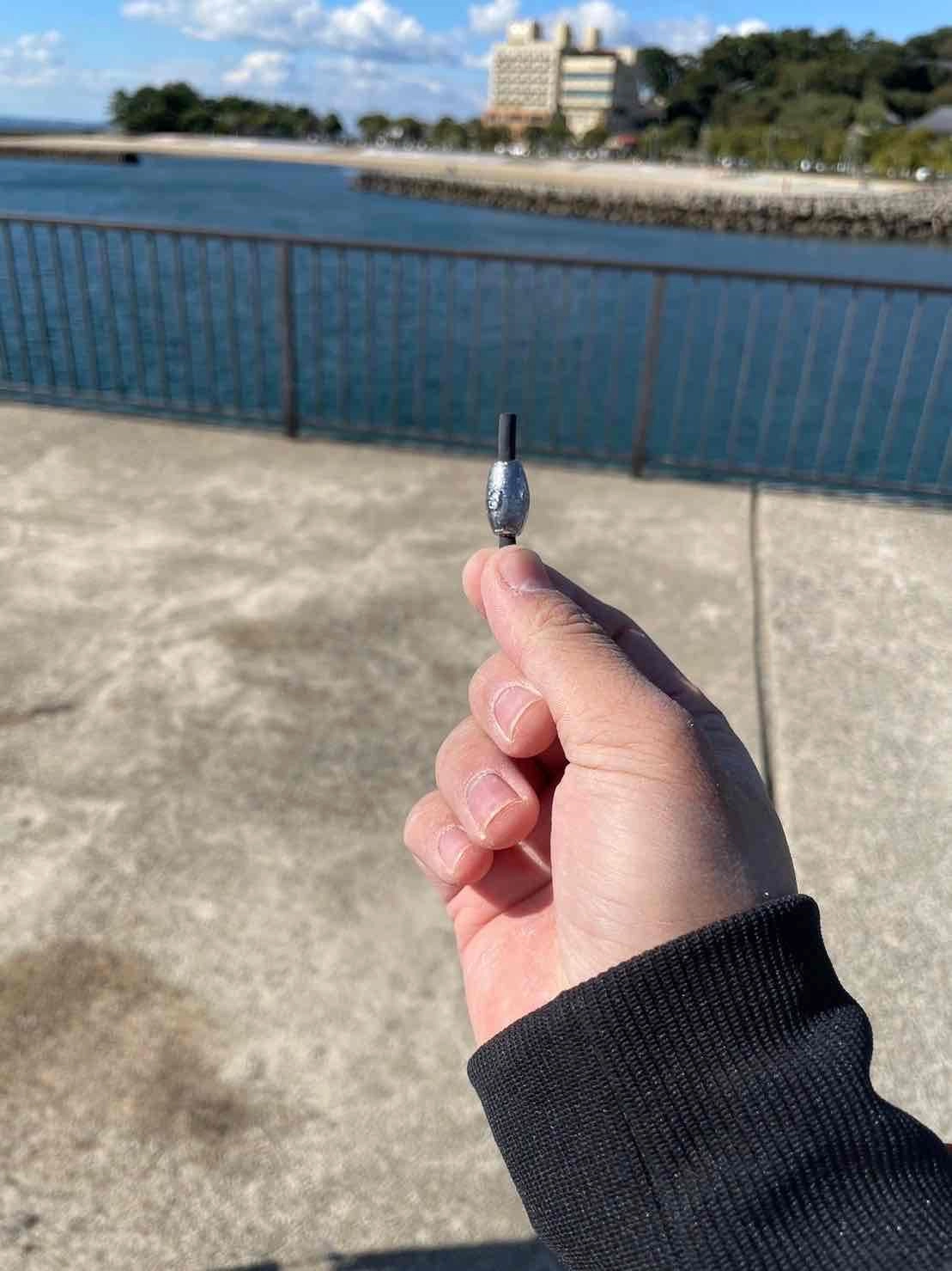 忘れちゃいけないのがゴム管オモリ！コレが無いと底が分からないので必ず1個は持って行きましょう♪