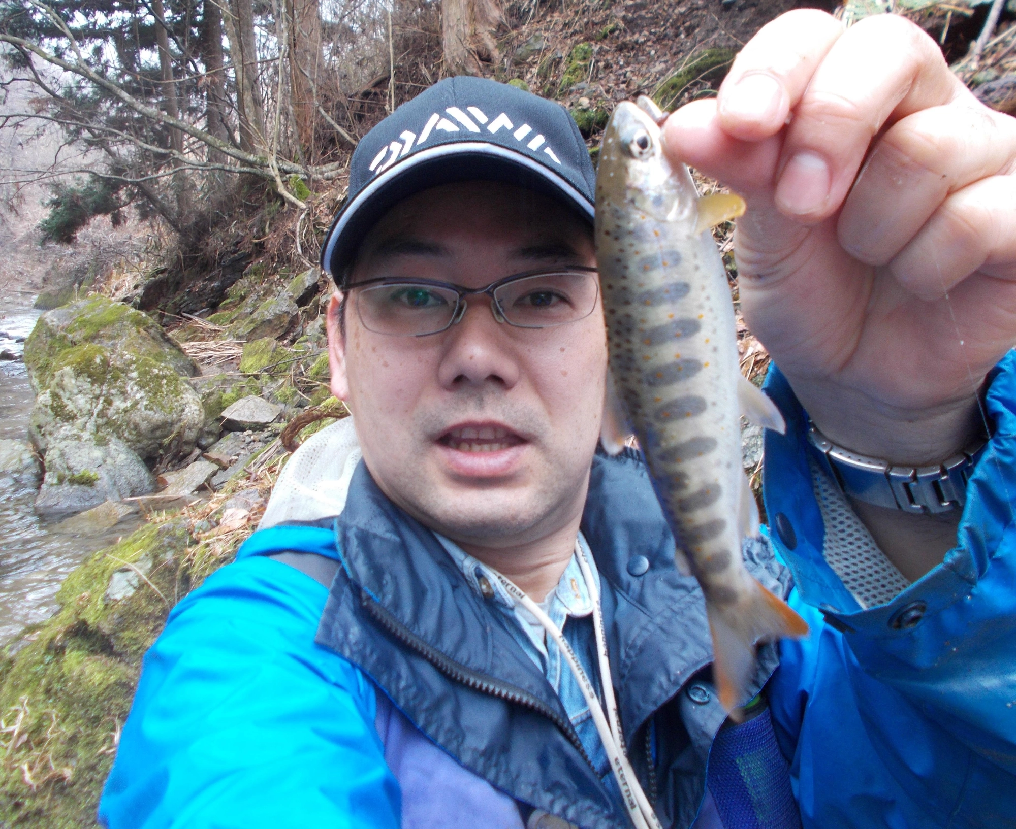 小型が多いですが稚魚放流河川なので釣れる魚はどれもきれいな魚ばかりです。