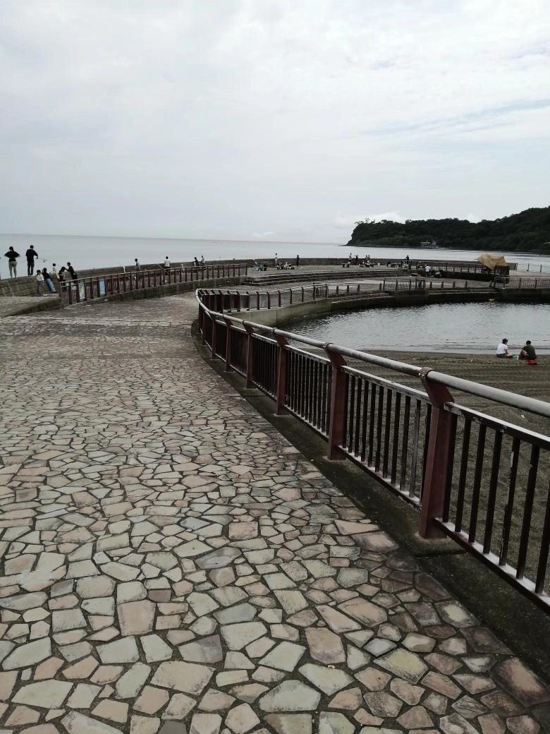 川奈いるか浜堤防