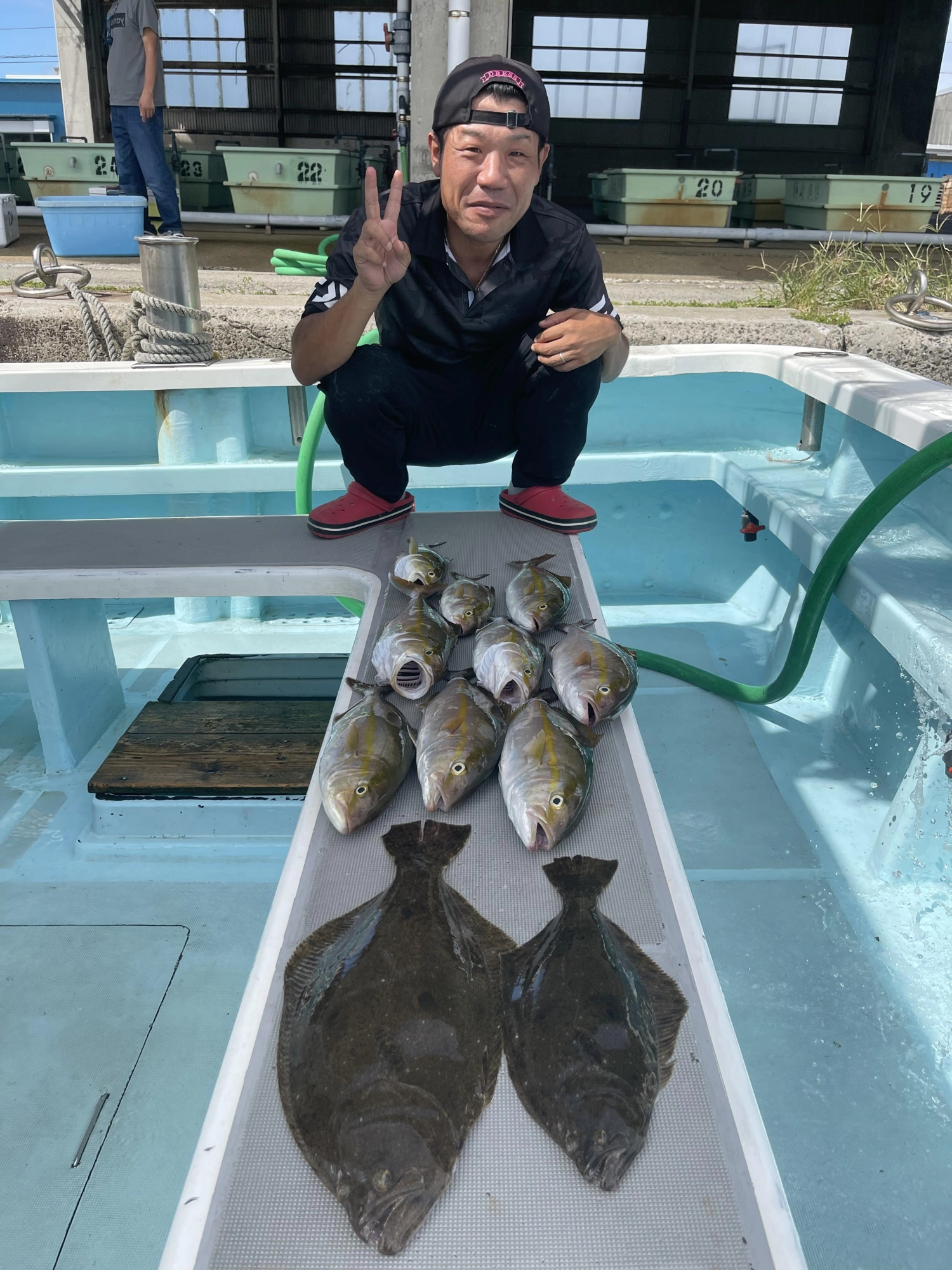 こちらの常連様も初秋ビラメ、カンパチと皆様 よく釣りましたッ(о´∀`о)